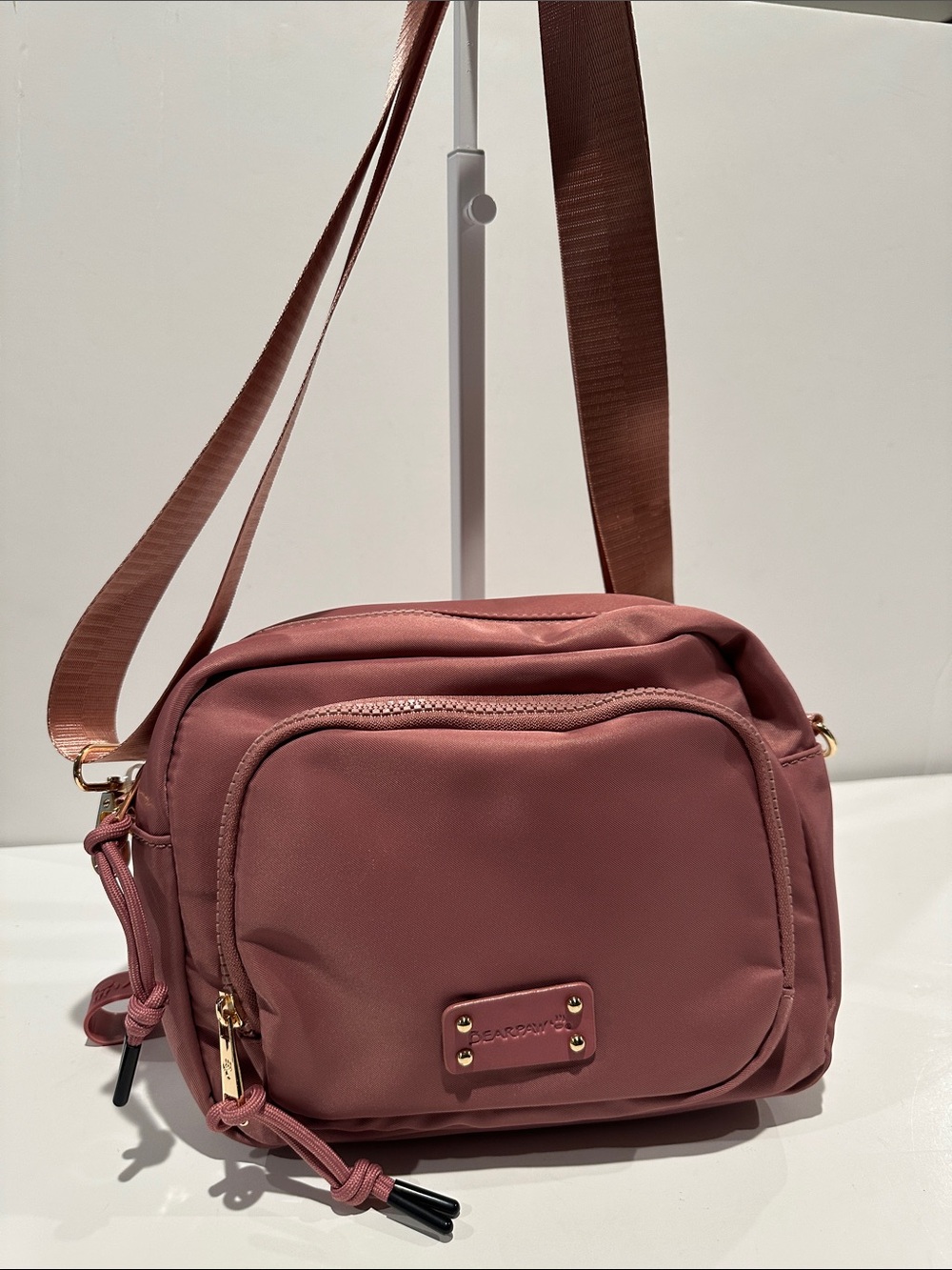 NWT BearPaw Mauve Crossbody with adj/detachable Strap w/detachable key holder.